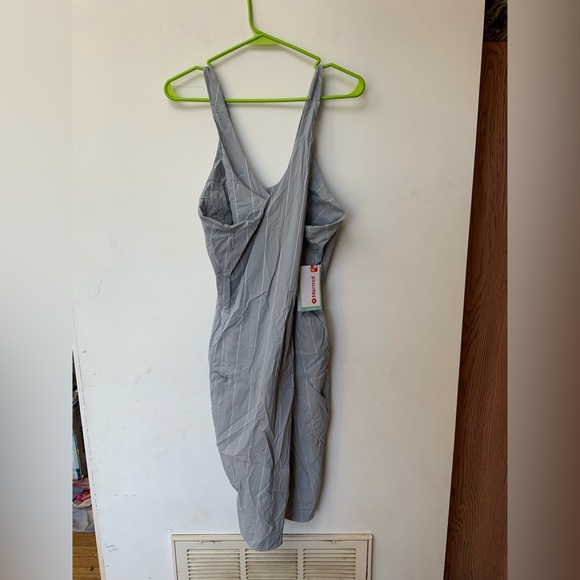 Marmot Dress - Picture 3 of 4